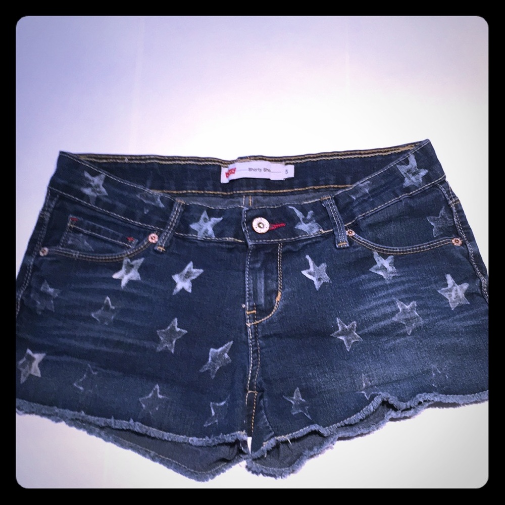 Levi’s Star Denim Shorty Short, Size 5, Like New